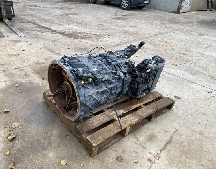 ASTRONIC GEARBOX ZF 12AS2331TD