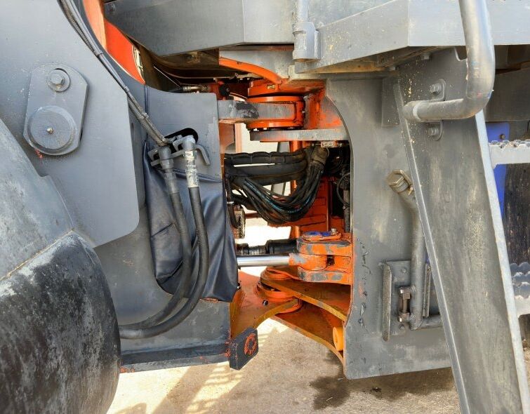 HITACHI HITACHI ZW310***11000H***