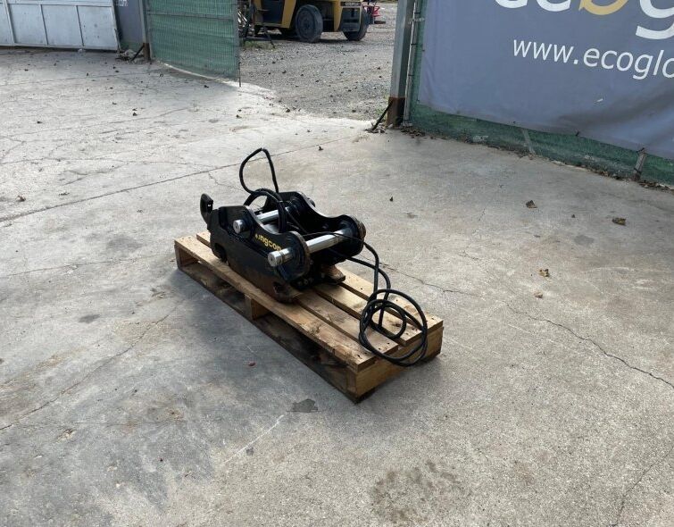 - ATTELAGE HYDRAULIQUE ENGCON QS45