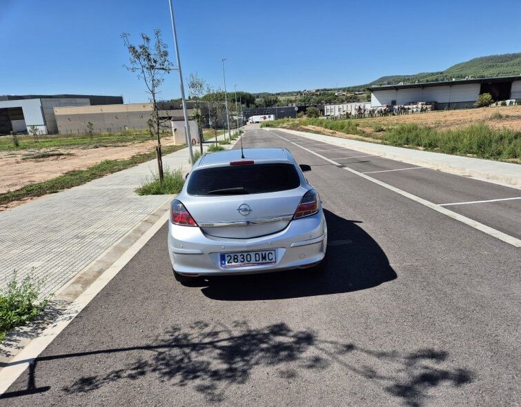 OPEL ASTRA GTC 1.6 