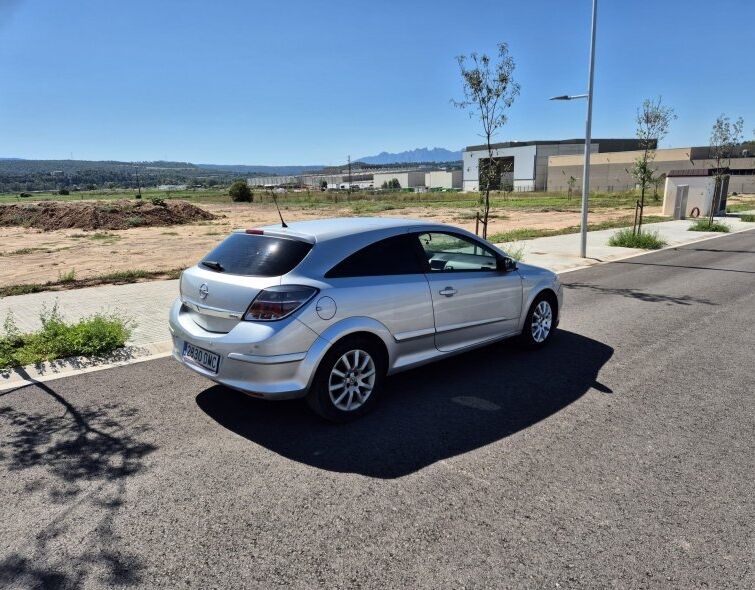 OPEL ASTRA GTC 1.6 