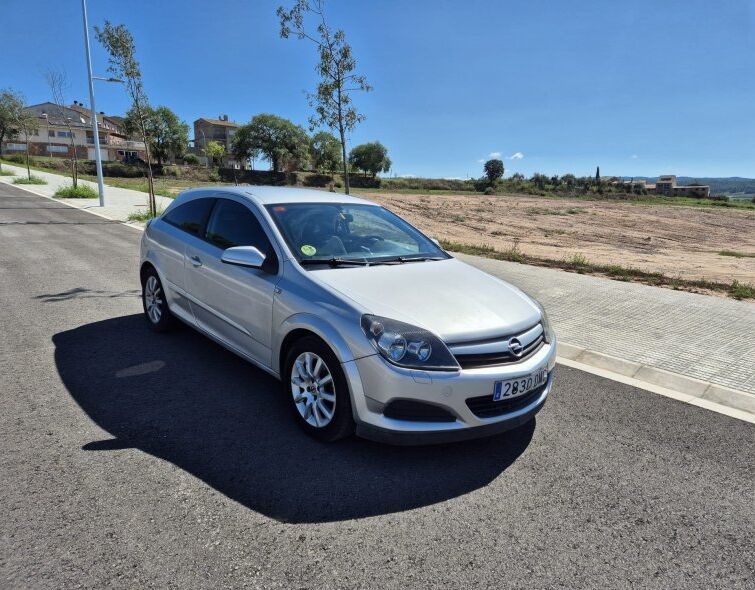 OPEL ASTRA GTC 1.6 