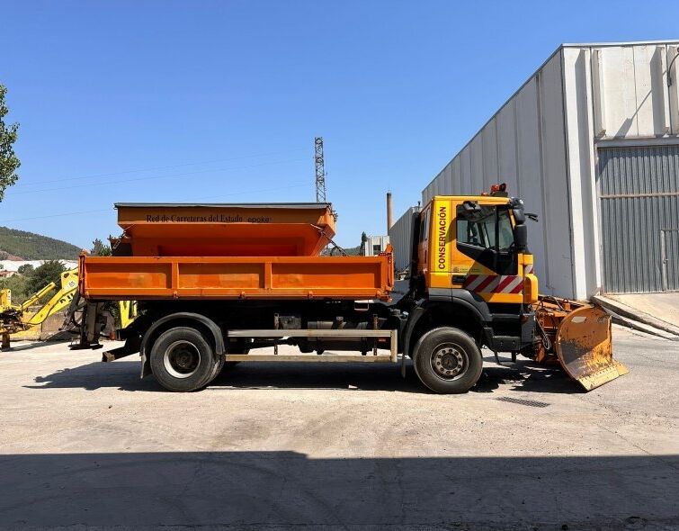 IVECO  TRAKKER 4X4 ***SIN QUITANIEVES, SIN SALERO***