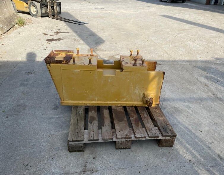 - CAT MOTOR GRADER GEGENGEWICHT