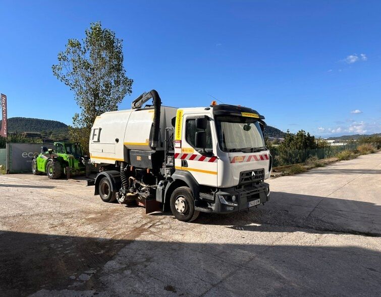 - BUCHER MAXPOWA V50 SWEEPER TRUCK