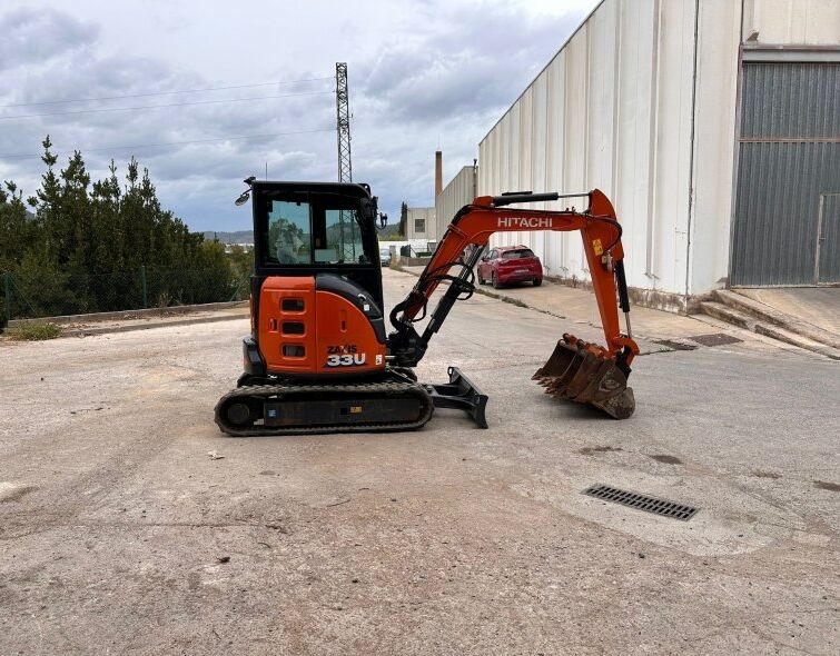 HITACHI  ZX33U-6 CLR***IMPECABLE***