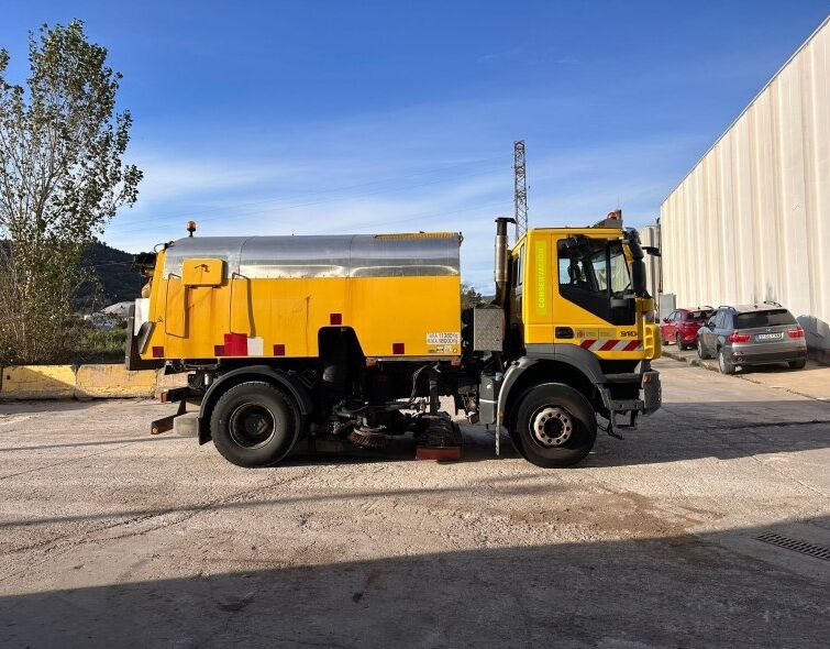 IVECO BUCHER CITYFANT 60 SWEEPER