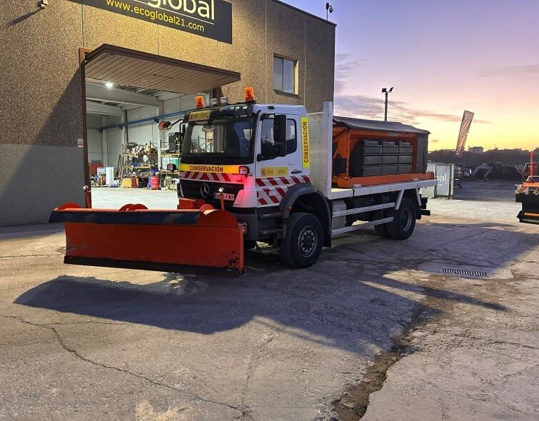 MERCEDES-BENZ  AXOR 1829 4X4***SNOWPLOUGH***