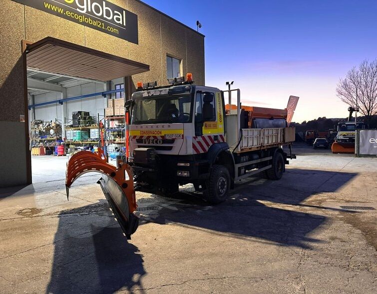 IVECO  TRAKKER 4X4 ***SNOWPLOW***