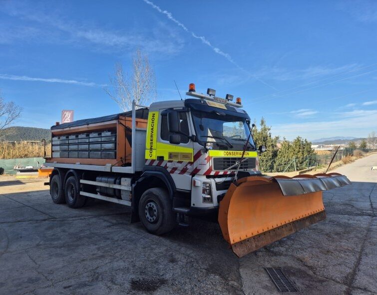 VOLVO  FM66 6x6 **PLATFORM**