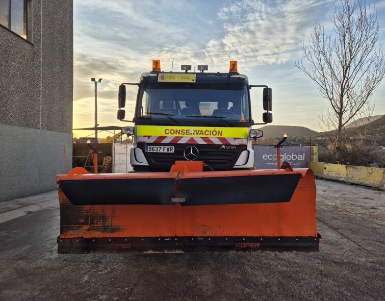 MERCEDES-BENZ  AXOR 1829 4X4