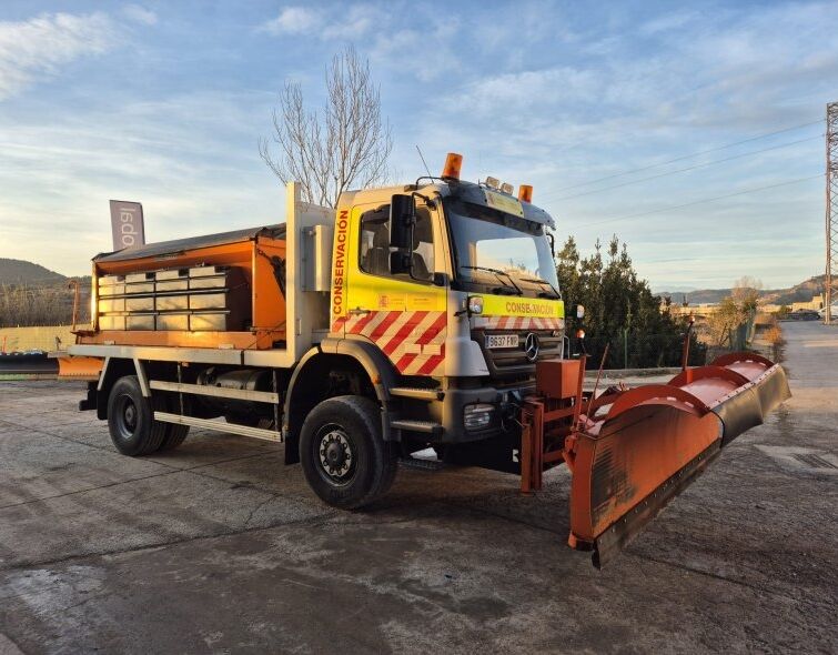 MERCEDES-BENZ  AXOR 1829 4X4