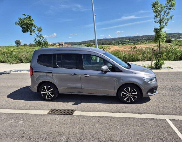 - MERCEDES BENZ T-CLASS VAN