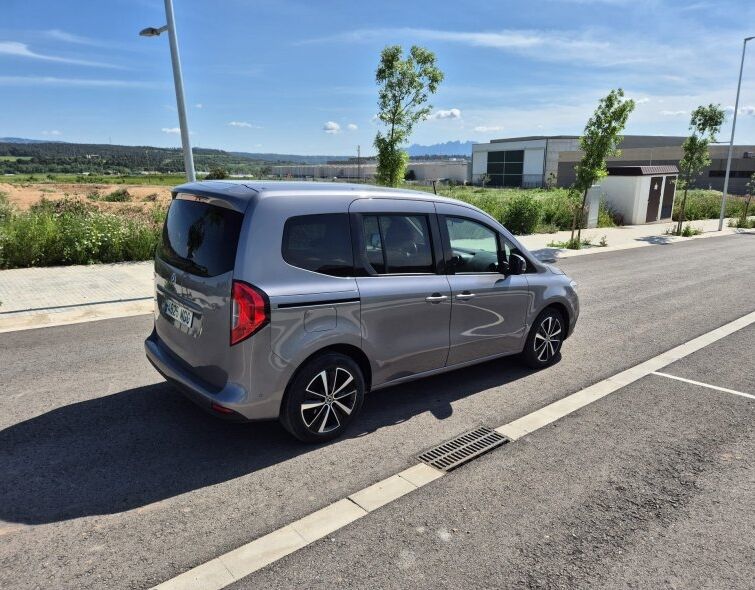 - MERCEDES BENZ T-CLASS VAN