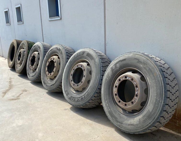 - RODES USADES 315/70 R22.5