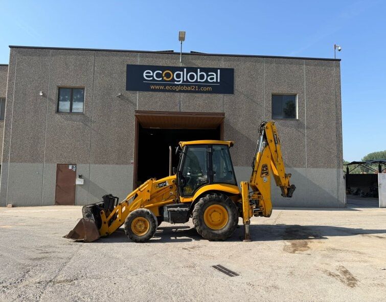 JCB 3CX ***ENGANCHE RÁPIDO DELANTERO***de ocasión