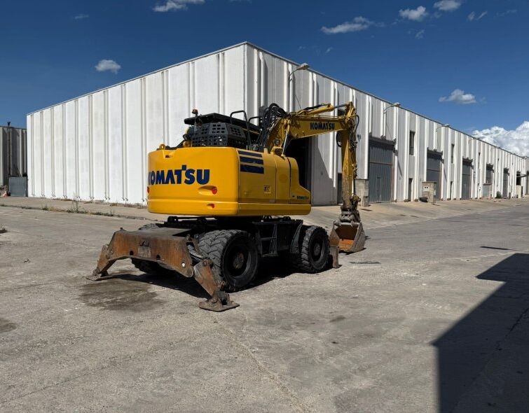 KOMATSU PW148-11