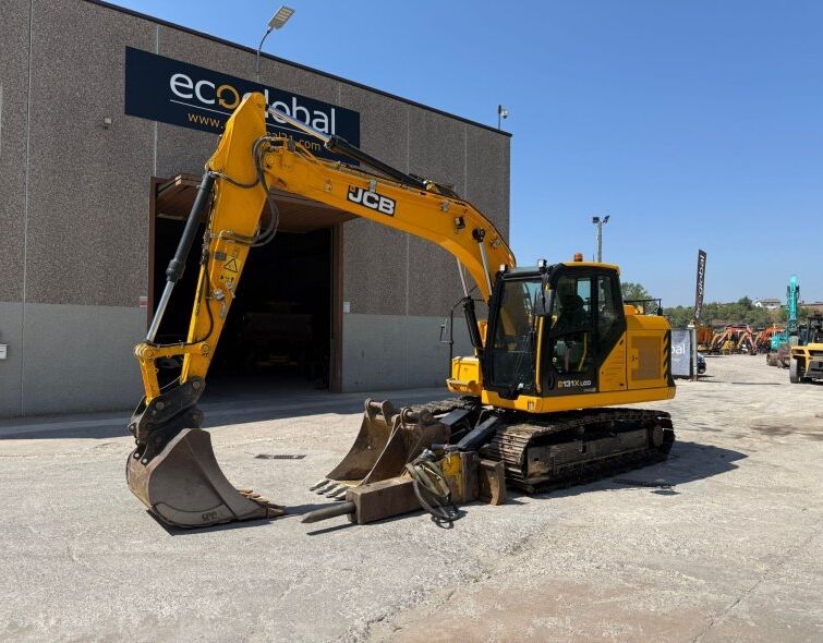 JCB  131X LCD