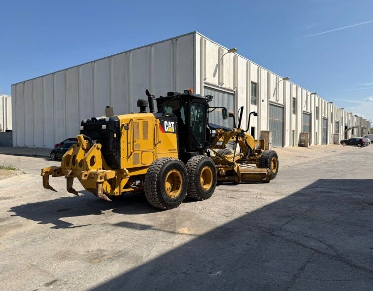 CATERPILLAR  140M3 AWD***REGISTERED***