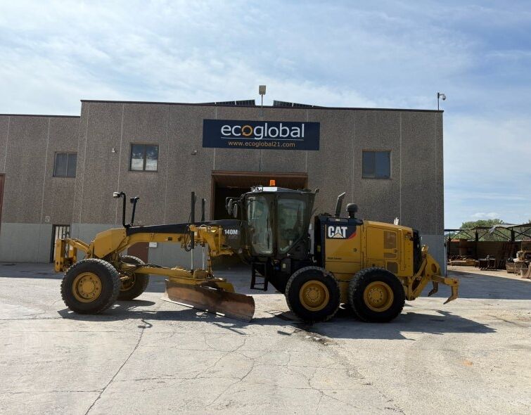 CATERPILLAR  140M3 AWD***REGISTERED***