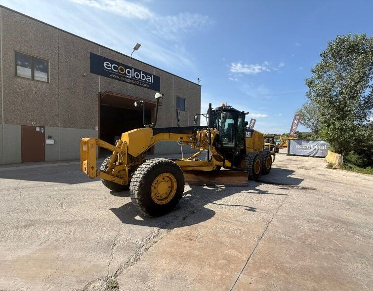 CATERPILLAR  140M3 AWD***REGISTERED***