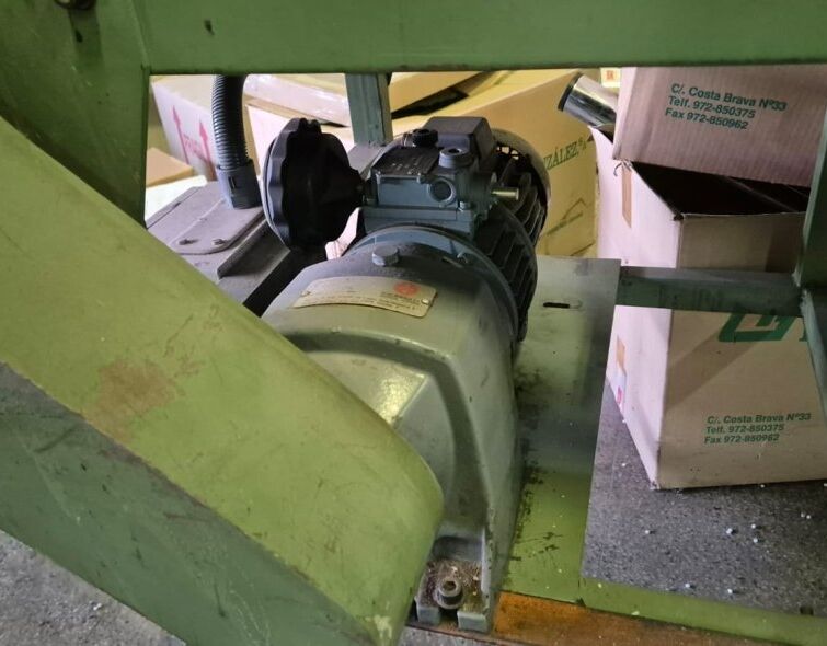 - CONVEYOR BELT