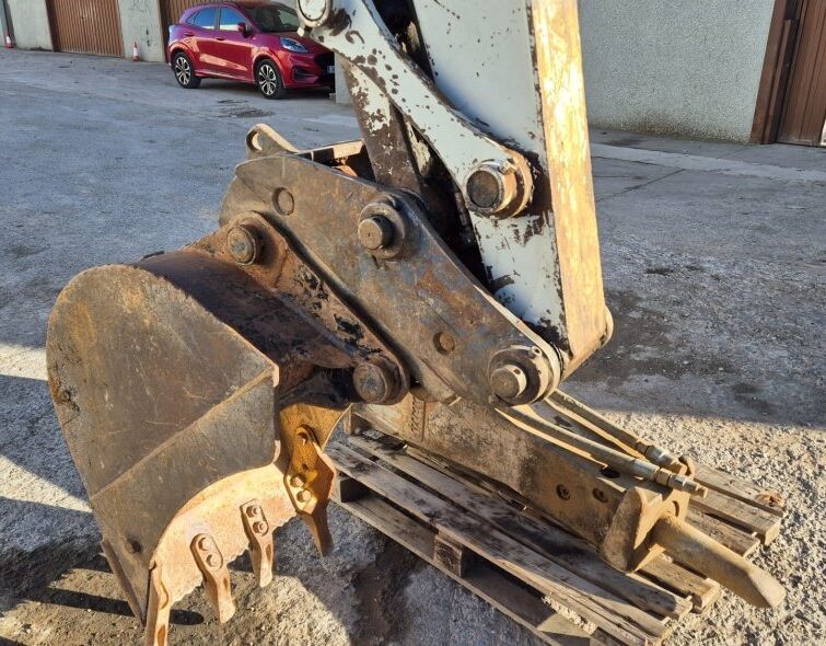 TAKEUCHI TB280 FR