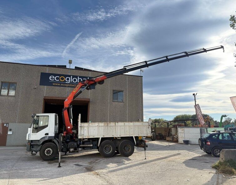 IVECO TRAKKER 380**GRUA/VOLQUETE***