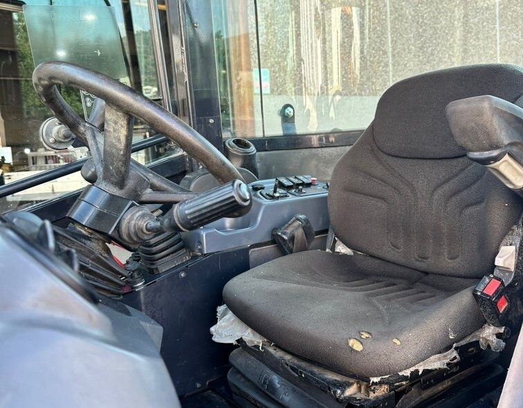 KUBOTA R065***LOADER WHEEL**