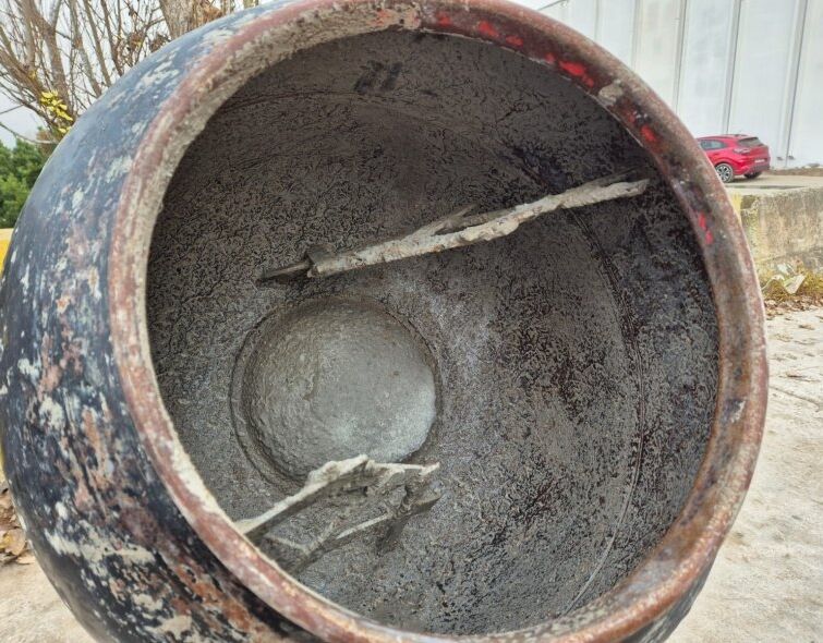 - FORMIGONERA DE 150L