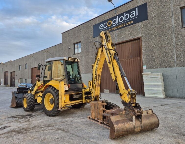 NEW HOLLAND LB110B TC