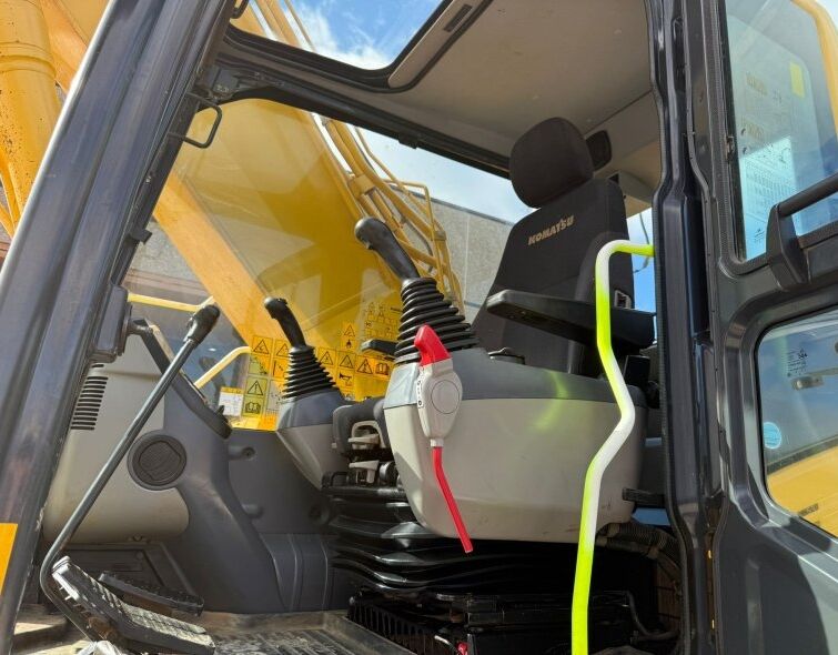 KOMATSU PC360 LC-11E0+MARTEAU EPIROC