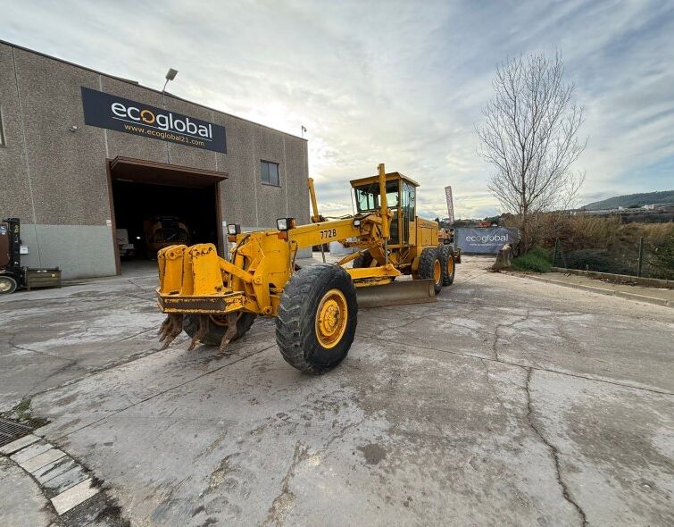 JOHN DEERE 772B ***INSCRIT***