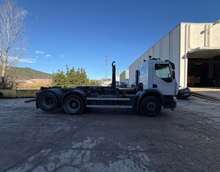 RENAULT LANDER 410.26. 