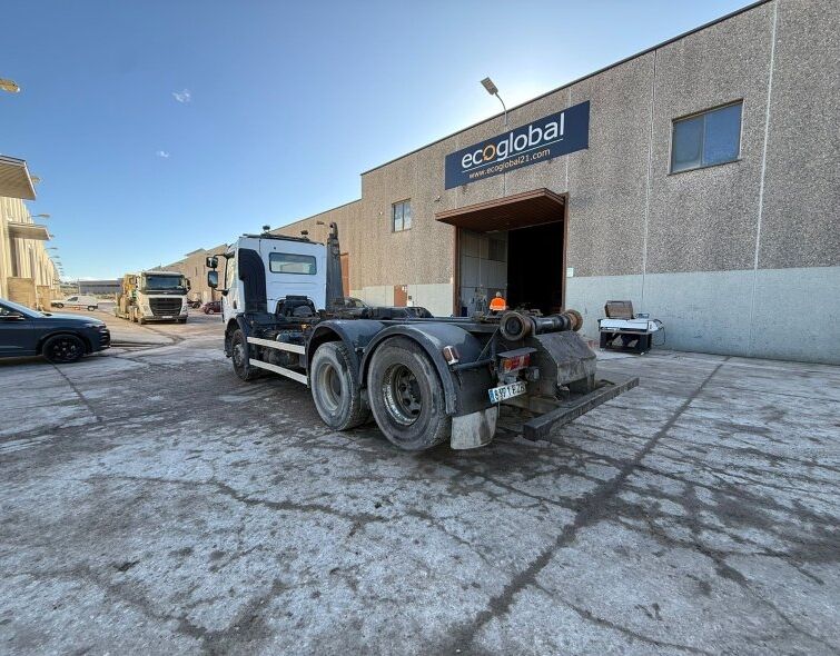 RENAULT LANDER 410.26. 