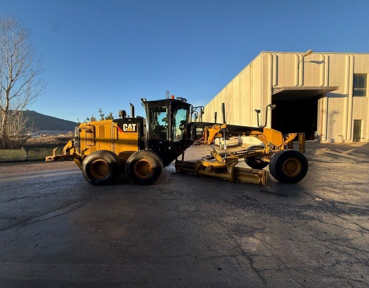 CATERPILLAR CATERPILLAR 12M3 AWD***IMMACULATE/REGISTERED***
