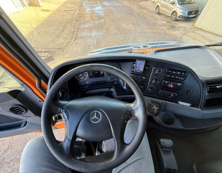 MERCEDES BENZ  ACTROS 3348S