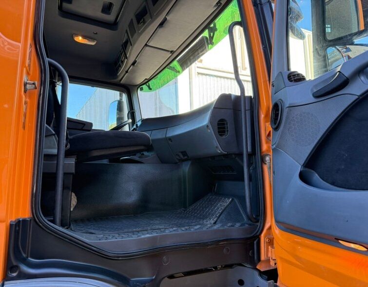 MERCEDES BENZ  ACTROS 3348S