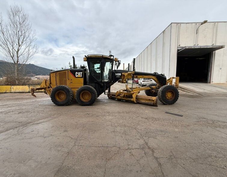 CATERPILLAR 140M AWD 6x6