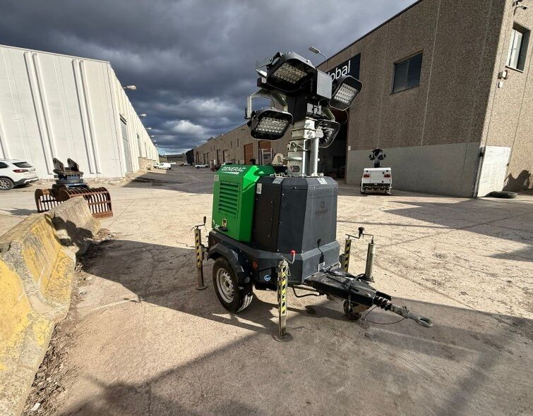 GENERAC MOBILE V20 LIGHTING TOWER