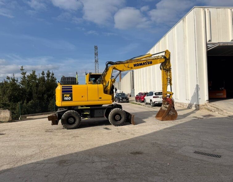 KOMATSU PW160-11