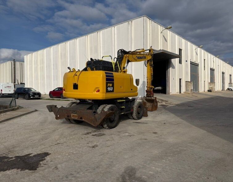 KOMATSU PW160-11