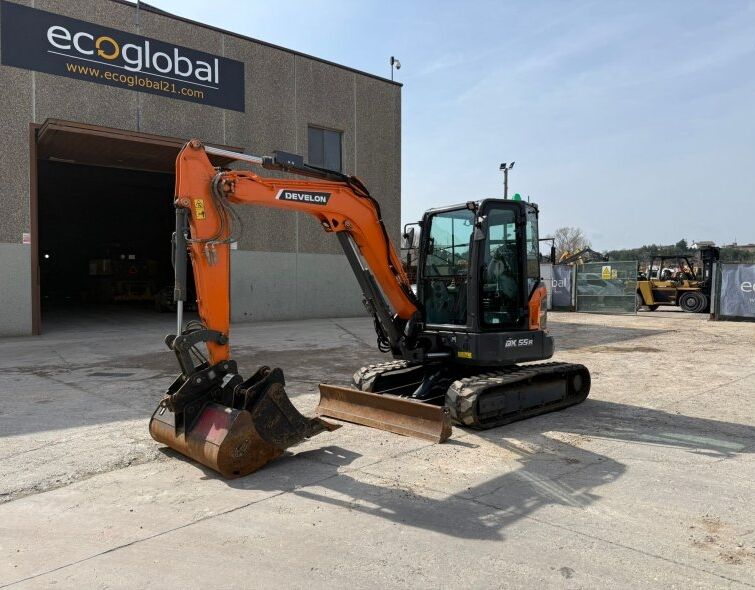 DEVELON DX55 R-7***IMMACULATE***