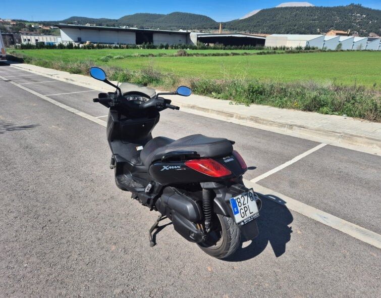 YAMAHA XMAX 125