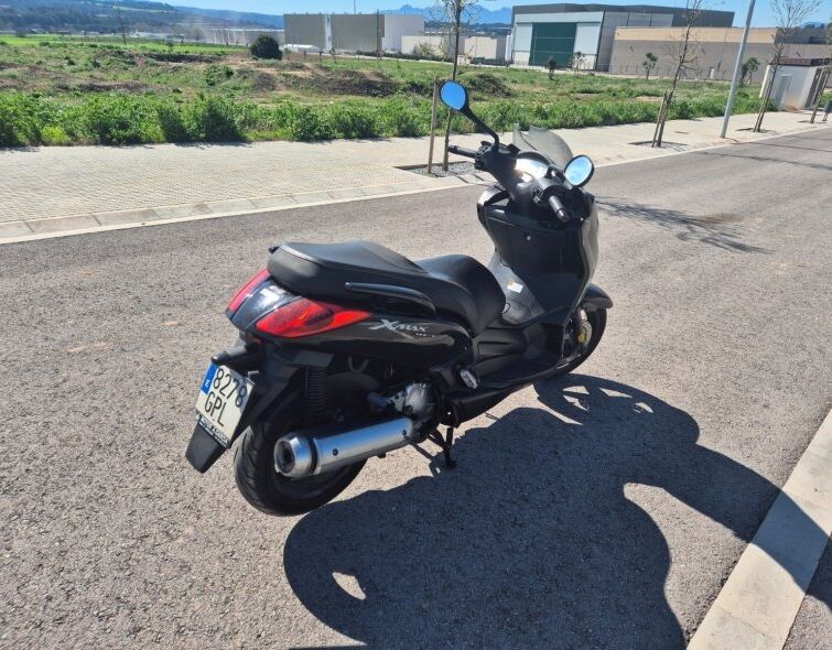 YAMAHA XMAX 125