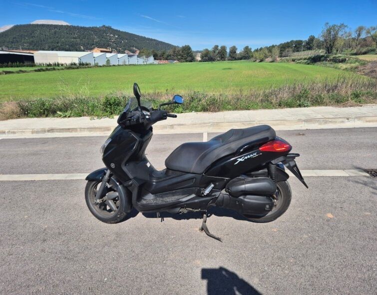 YAMAHA XMAX 125utilisé