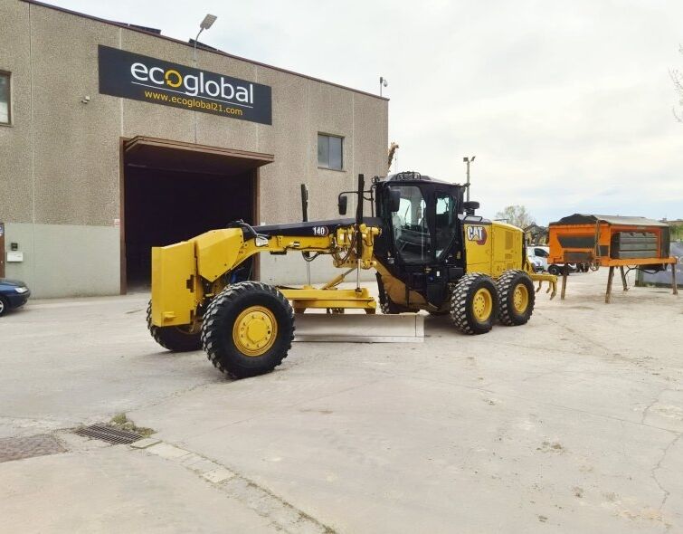 CATERPILLAR  140 AWD ***IMPECABLE***