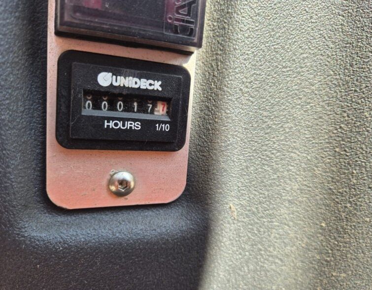 AUSA  D150 AHG *** LIKE NEW ***