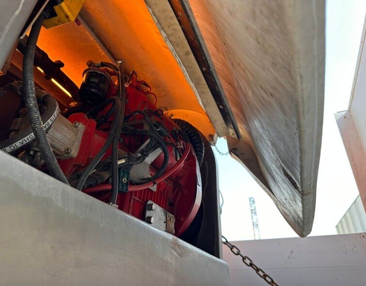 RENAULT K460 6X6 ***SNOW PLOW WITH SALT SPREADER***