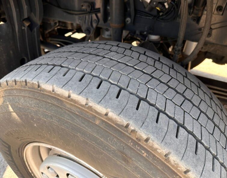 RENAULT K460 6X6 ***SNOW PLOW WITH SALT SPREADER***